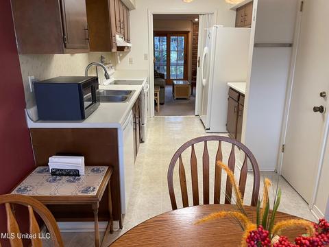 405 Highpoint Dr, Diamondhead, MS 39525 photo 9