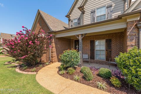 1362 S Heritage Dr, Hernando, MS 38632 photo 2