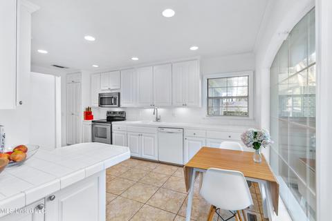 2116 Meadowbrook Rd, Jackson, MS 39211 photo 22