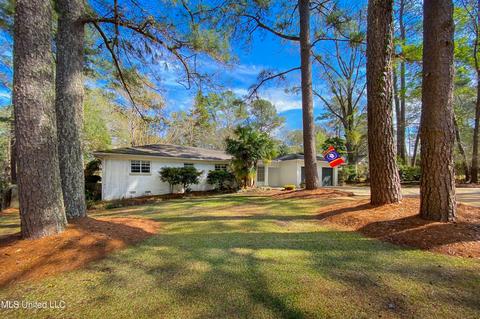 2116 Meadowbrook Rd, Jackson, MS 39211 photo 1