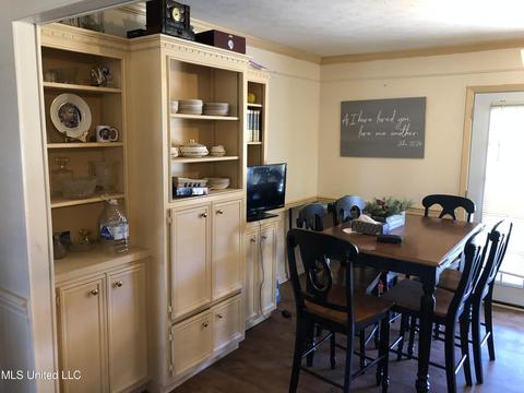 5834 River Rd, Jackson, MS 39211 photo 8