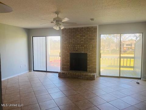 274 Highpoint Dr, Diamondhead, MS 39525 photo 2