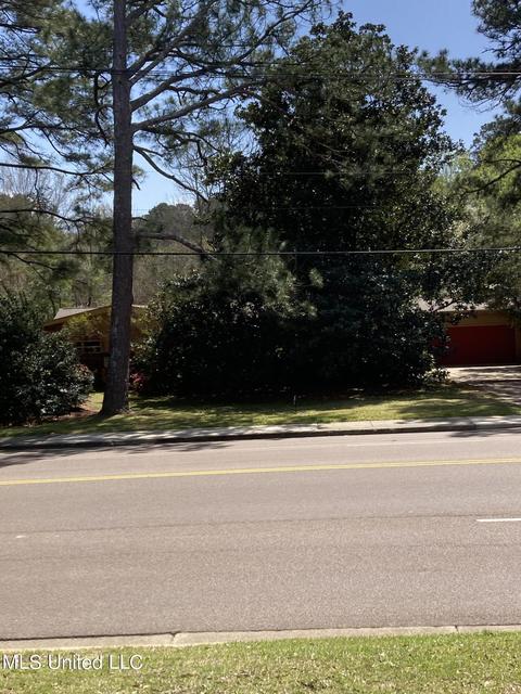 1325 E Northside Dr, Jackson, MS 39211 photo 1