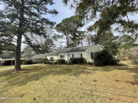 313 E Fulton St, Canton, MS 39046 photo 2