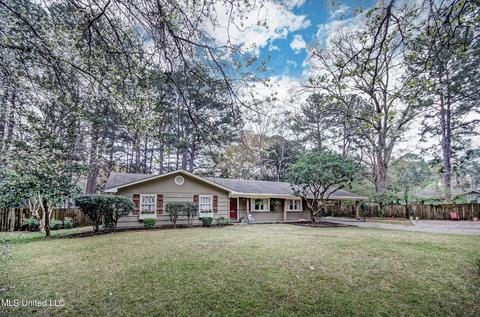 4320 Roswell Ct, Jackson, MS 39211 photo 1