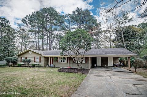 4320 Roswell Ct, Jackson, MS 39211 photo 2
