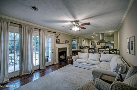 4320 Roswell Ct, Jackson, MS 39211 photo 12