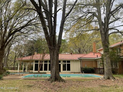 1334 E Peace St, Canton, MS 39046 photo 5