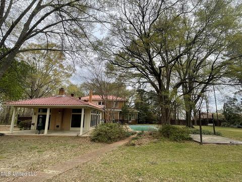 1334 E Peace St, Canton, MS 39046 photo 8