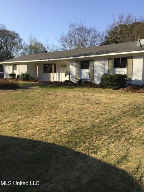 1308 Winterview Dr, Jackson, MS 39211 photo 1