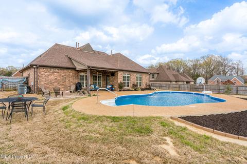 1667 Farindale Cv, Nesbit, MS 38651 photo 2