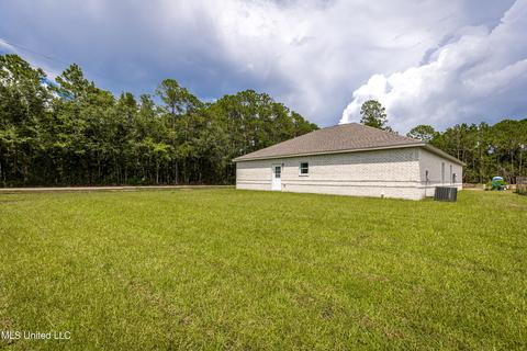 1817 E Amar, Gautier, MS 39553 photo 11