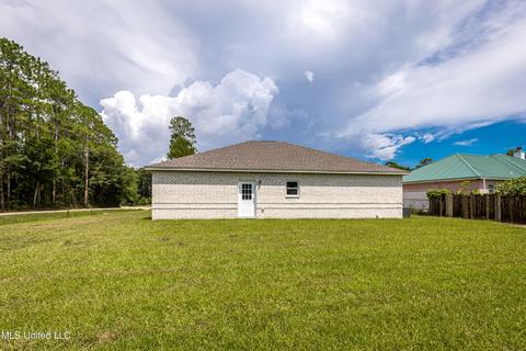 1817 E Amar, Gautier, MS 39553 photo 8