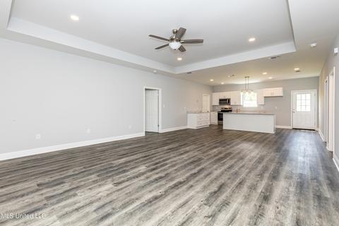 1817 E Amar, Gautier, MS 39553 photo 12