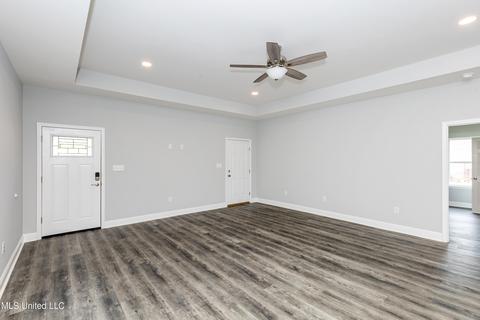 1817 E Amar, Gautier, MS 39553 photo 10