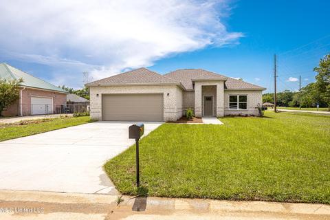 1817 E Amar, Gautier, MS 39553 photo 3