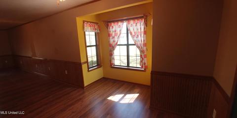 815 N Maple St, D'lo, MS 39062 photo 5