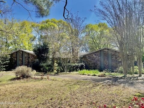 1308 Lee Ave, Crystal Springs, MS 39059