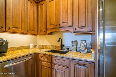 6053 Fleur De Lis E, Olive Branch, MS 38654 photo 21