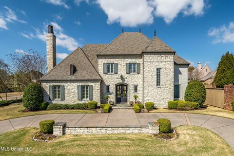 6053 Fleur De Lis E, Olive Branch, MS 38654 photo 2