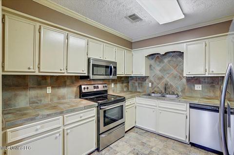 100 Hackamore Ln, Brandon, MS 39047 photo 15
