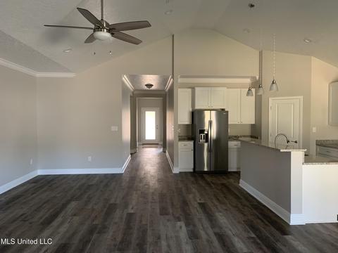 734 Waters View Dr, Biloxi, MS 39532 photo 4