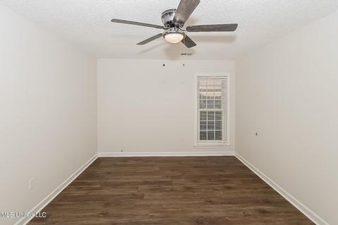 6914 Slash Pine Dr, Walls, MS 38680 photo 9