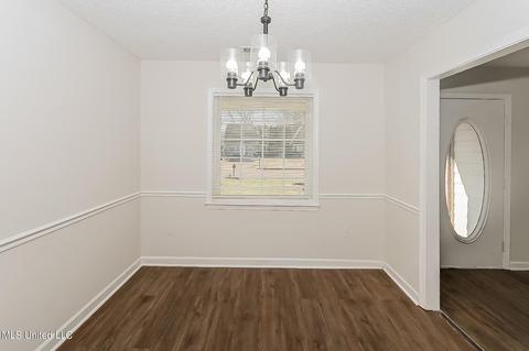 6914 Slash Pine Dr, Walls, MS 38680 photo 3