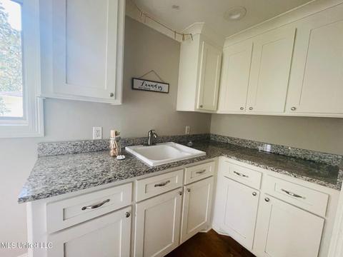 401 Circle Dr, Mendenhall, MS 39114 photo 8