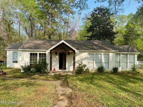 401 Circle Dr, Mendenhall, MS 39114 photo 2