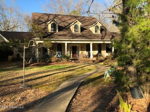 840 Spring Lake Dr, Terry, MS 39170 photo 1