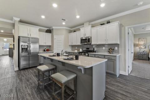 6032 Seagull Dr, Long Beach, MS 39560 photo 2