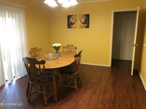 5151 Parkway Dr, Jackson, MS 39211 photo 5