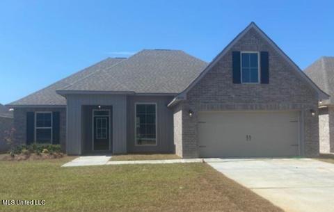 3733 Hamilton Dr, D'iberville, MS 39540 photo 1