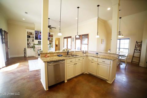 305 Winterfield Ct, Brandon, MS 39042 photo 5