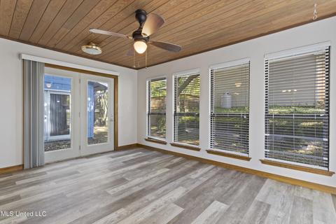 5579 E Diamondhead Dr, Diamondhead, MS 39525 photo 16