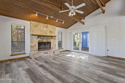 5579 E Diamondhead Dr, Diamondhead, MS 39525 photo 3