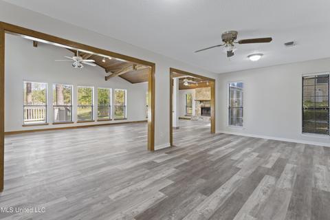 5579 E Diamondhead Dr, Diamondhead, MS 39525 photo 8