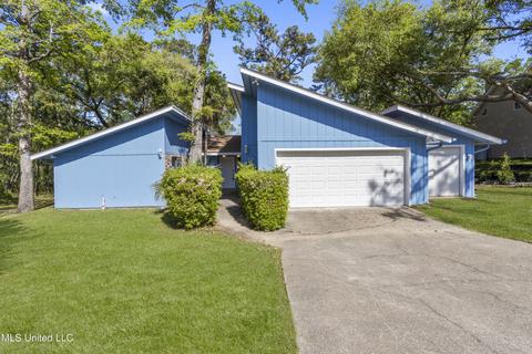 5579 E Diamondhead Dr, Diamondhead, MS 39525 photo 1