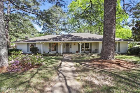 5495 Briarfield Rd, Jackson, MS 39211 photo 1