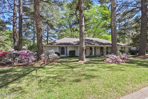 5495 Briarfield Rd, Jackson, MS 39211 photo 2