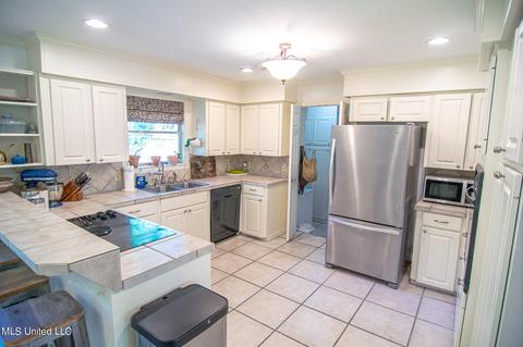 4425 Hickory Ridge Rd, Jackson, MS 39211 photo 17