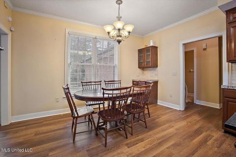 1545 Northlake Dr, Jackson, MS 39211 photo 8