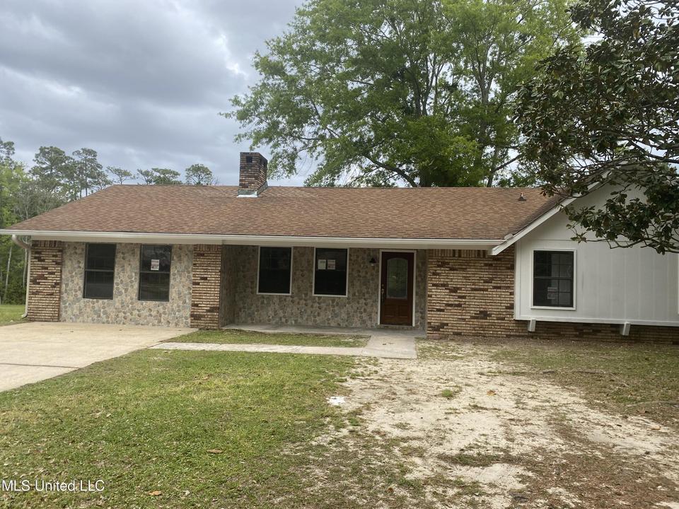 6221 Moreton Pl, Ocean Springs, MS 39564 30 Photos MLS 4014273