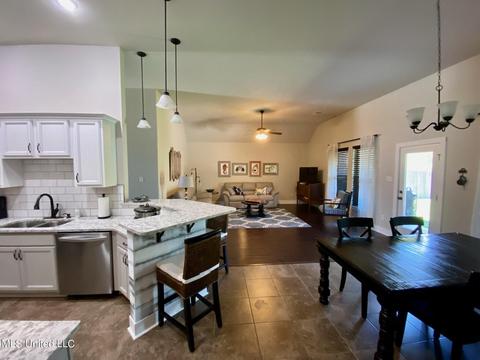 3963 David Ln, Biloxi, MS 39532 photo 3