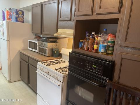 181 Violet St, Biloxi, MS 39531 photo 8