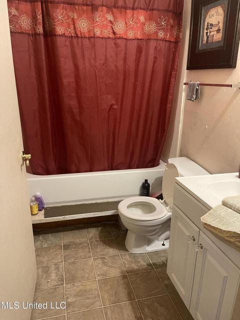 181 Violet St, Biloxi, MS 39531 photo 9