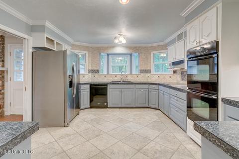 5005 Sunnyvale Dr, Jackson, MS 39211 photo 8