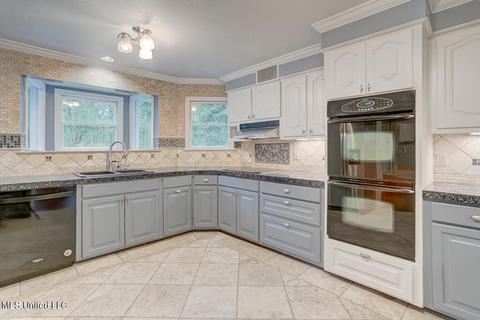 5005 Sunnyvale Dr, Jackson, MS 39211 photo 9
