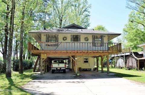 112 Plum Bluff Dr, Lucedale, MS 39452 photo 1